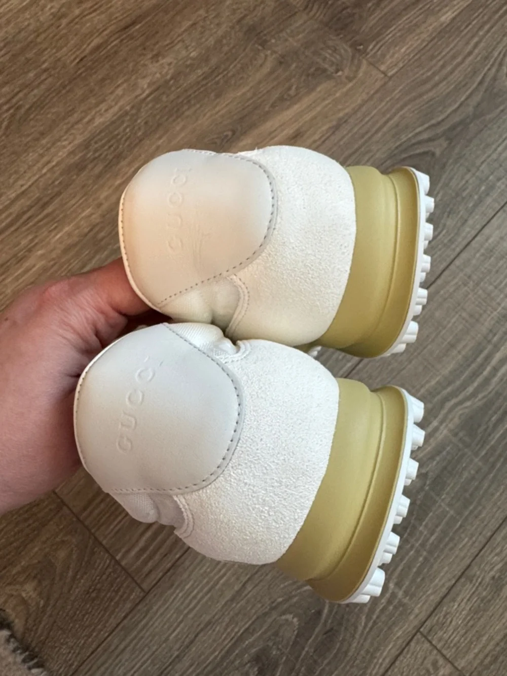 Gucci White Leather Sneakers with Red & Green Stripe - Picture 5 of 11